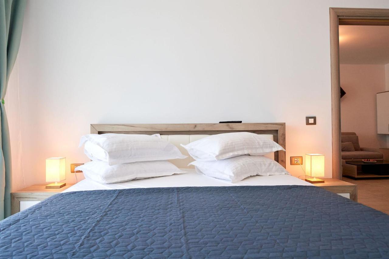 Rubic Apartment Spa N Pool Beach Resort นาโวดาริ ภายนอก รูปภาพ
