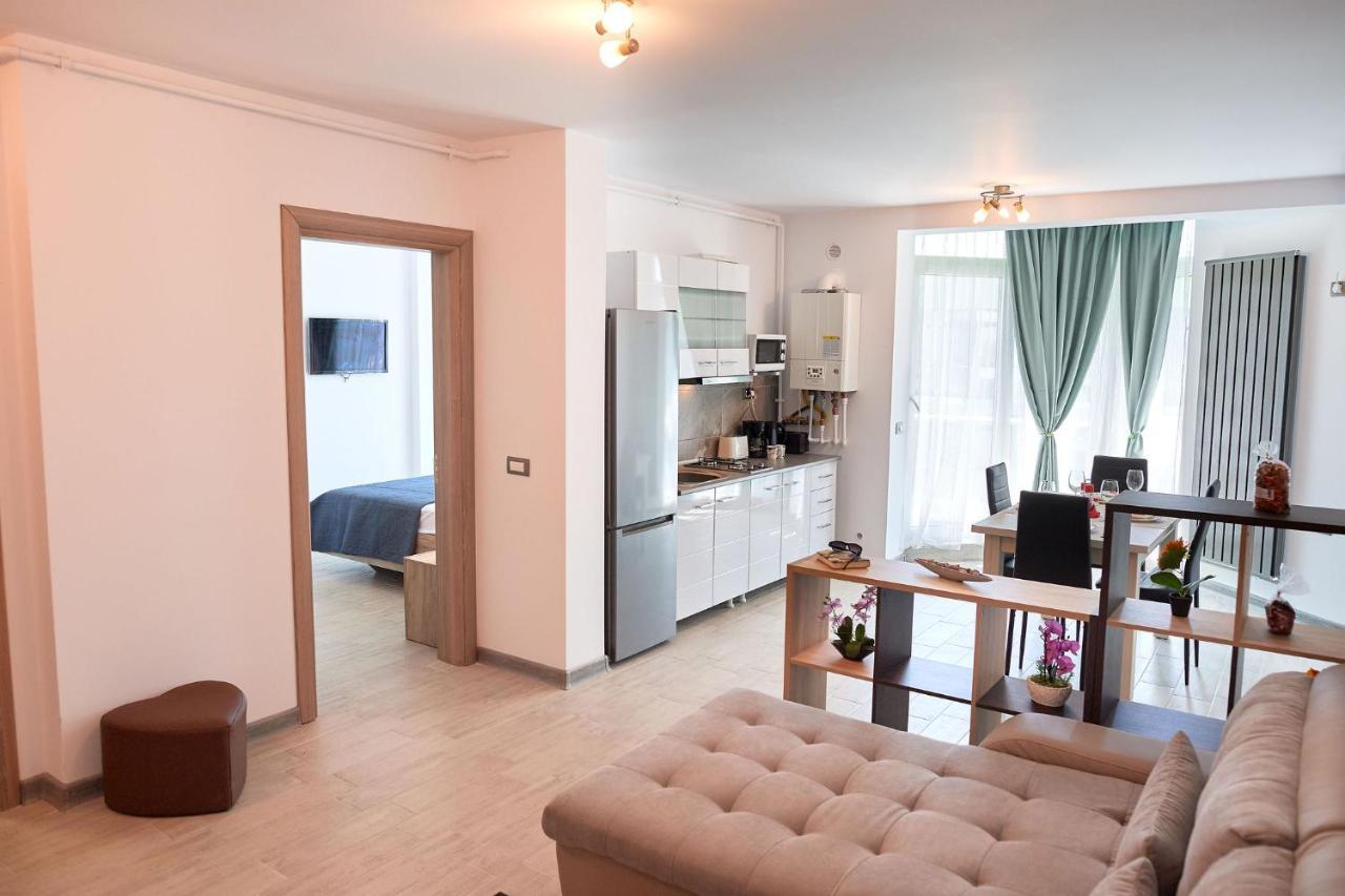Rubic Apartment Spa N Pool Beach Resort นาโวดาริ ภายนอก รูปภาพ