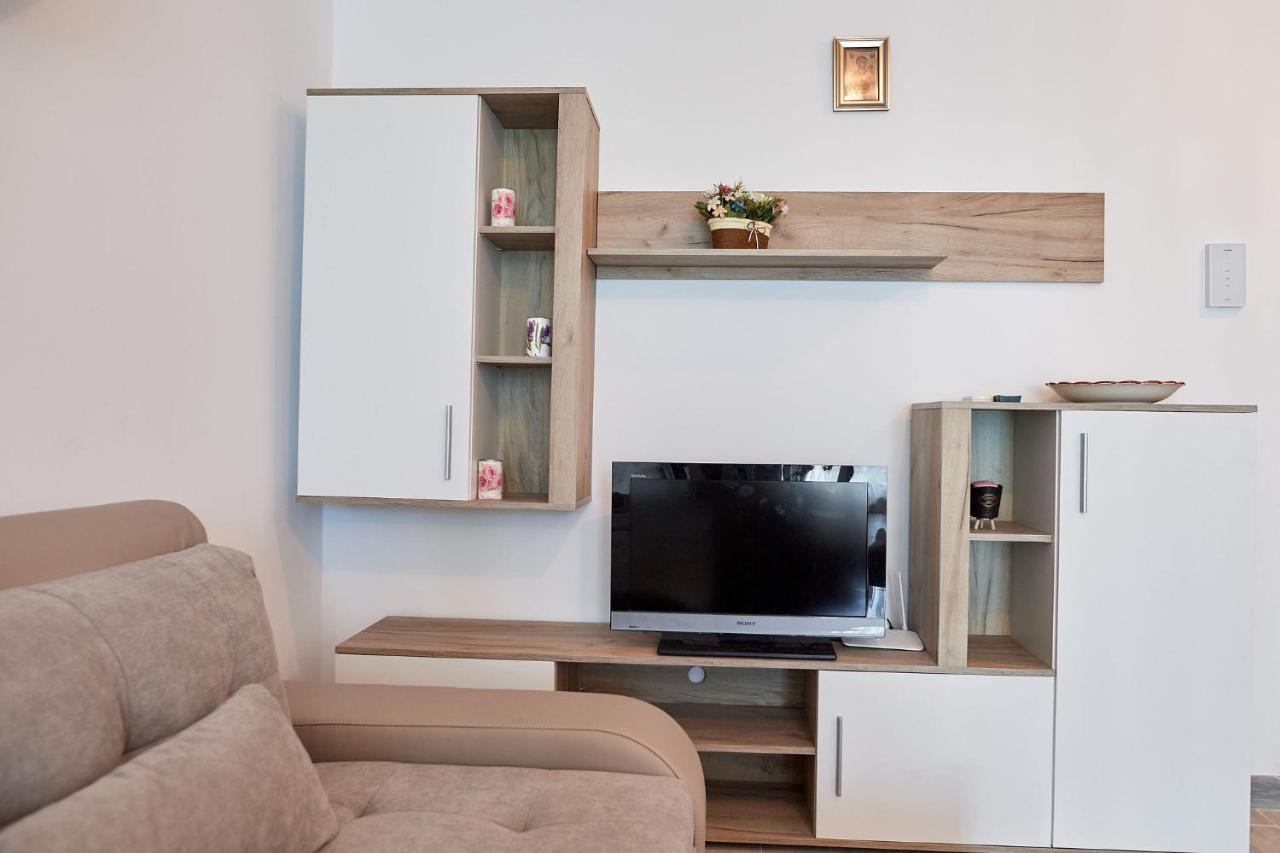 Rubic Apartment Spa N Pool Beach Resort นาโวดาริ ภายนอก รูปภาพ