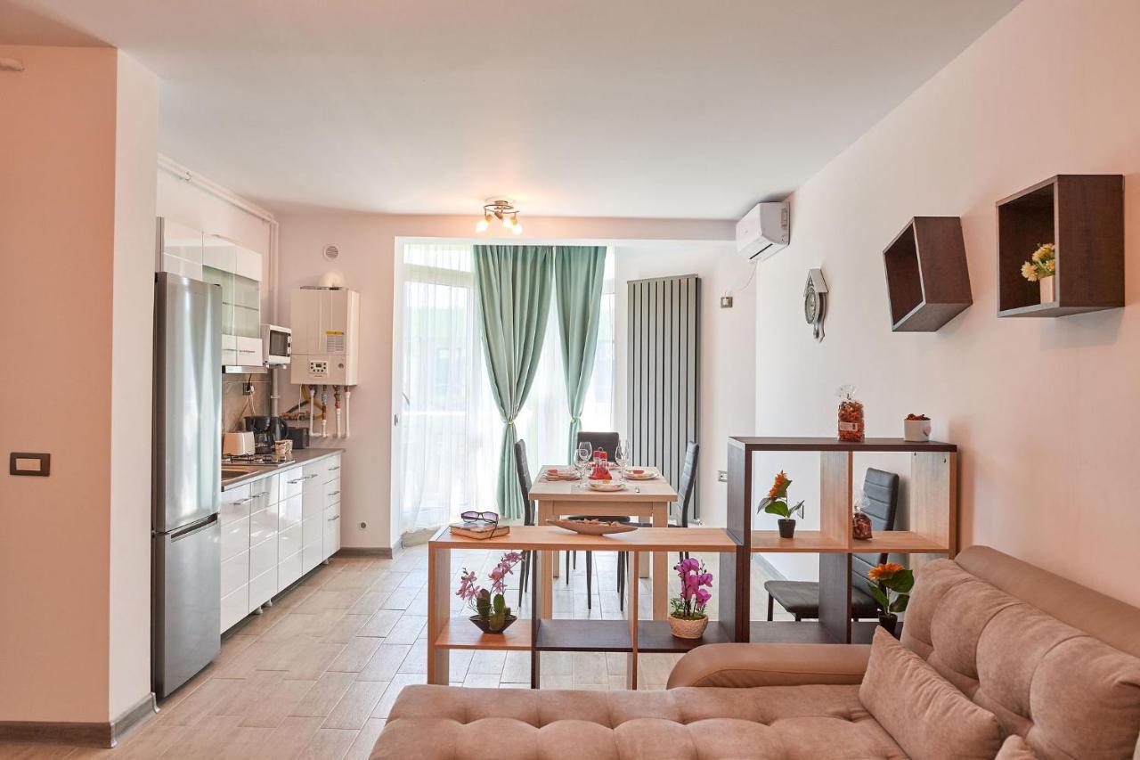 Rubic Apartment Spa N Pool Beach Resort นาโวดาริ ภายนอก รูปภาพ